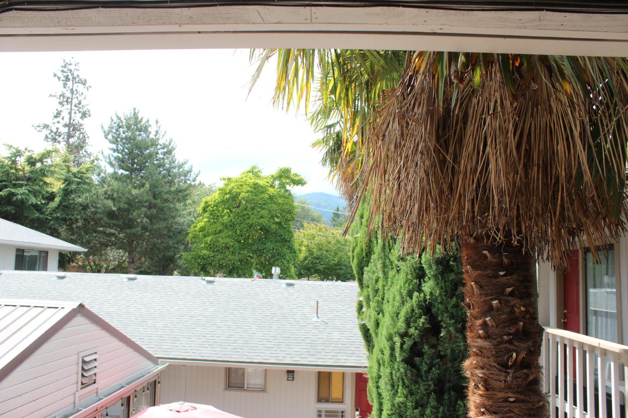 Cedarwood Inn Of Ashland Exterior foto