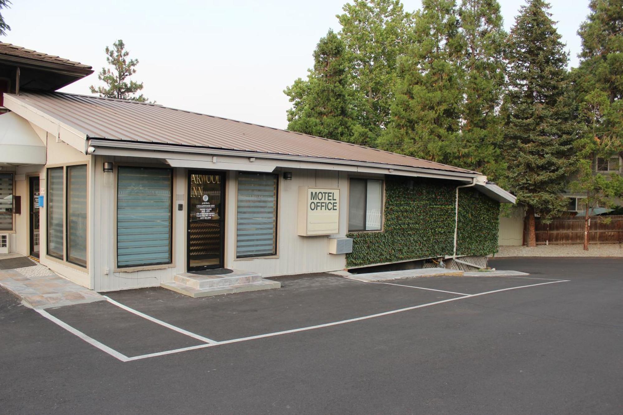 Cedarwood Inn Of Ashland Exterior foto